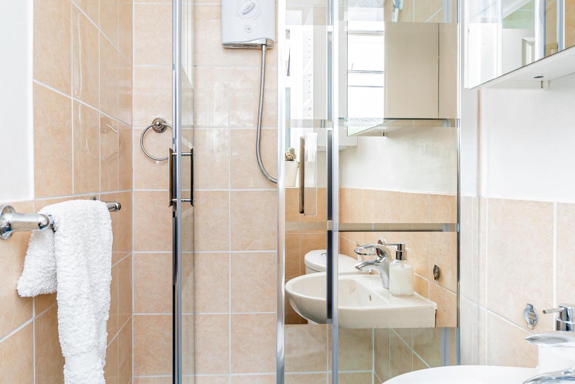 Earley Luxury Ensuite Room With Private Entrance 독서 외부 사진