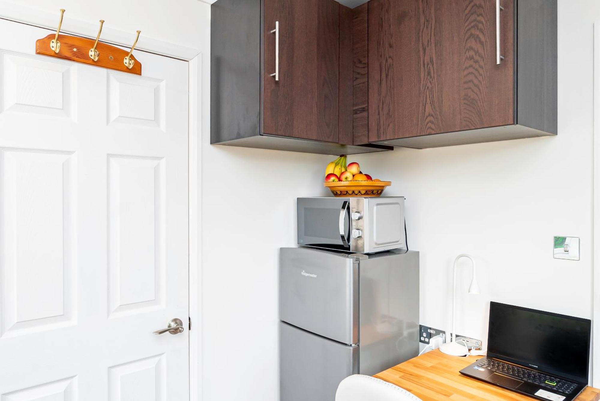 Earley Luxury Ensuite Room With Private Entrance 독서 외부 사진