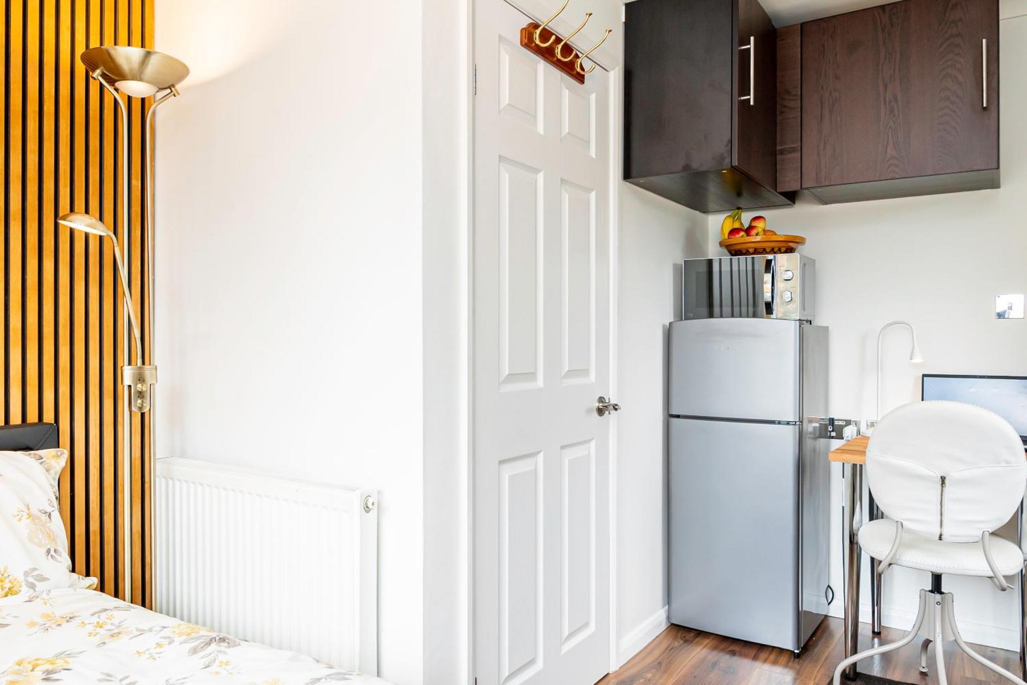 Earley Luxury Ensuite Room With Private Entrance 독서 외부 사진